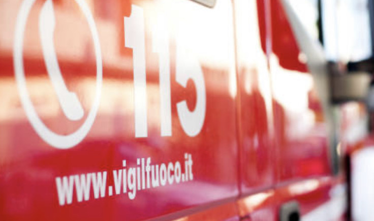 Ragazzino di 14 anni eroe salva un anziano dal rogo della sua casa