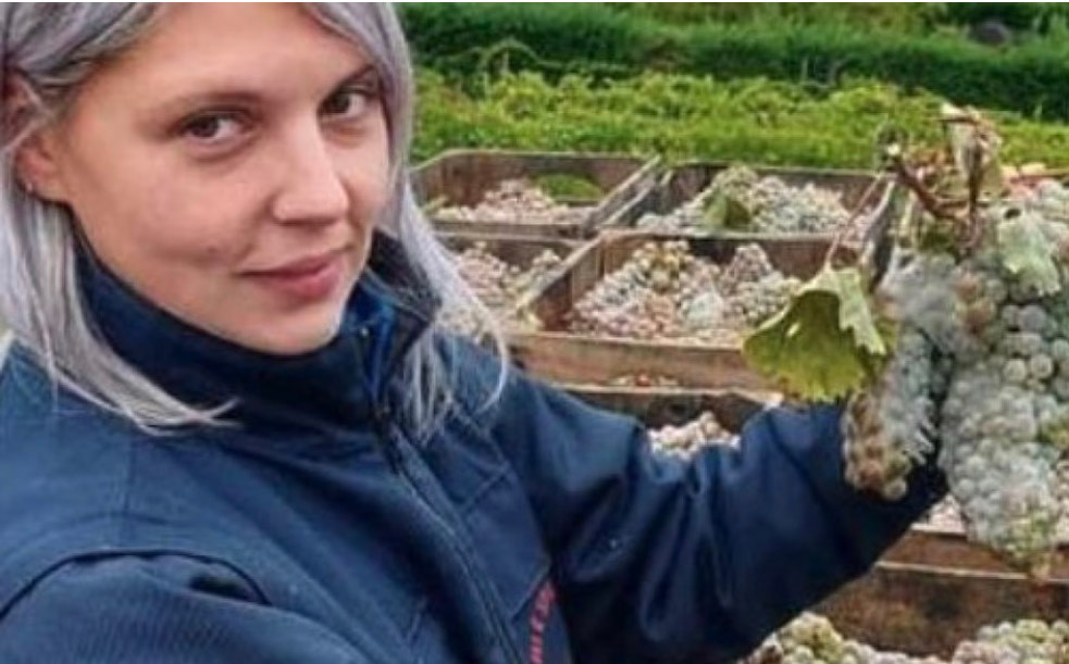 Madre di 33 anni muore in uno scontro fra auto e camion, lacrime per Elisa Terzoni