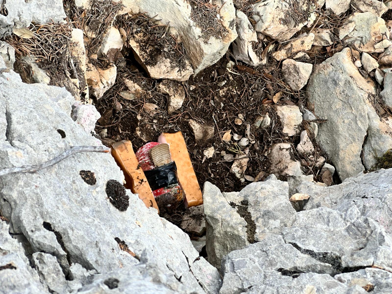 Una bomba a mano in una grotta, intervento degli artificieri dell’Esercito a Baunei