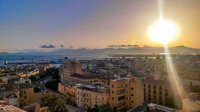 Meteo Casteddu, arriva l’anticiclone caldo: sulla Sardegna tanto sole e 19 gradi