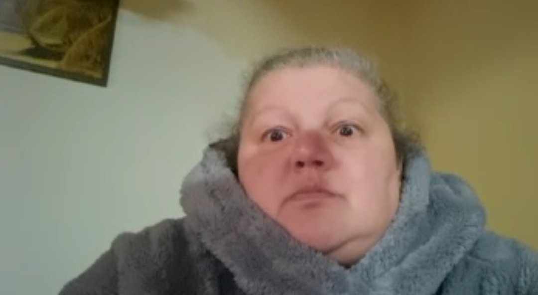 Elmas, senza pensione della madre e con la casa all’asta: “Tra luce e acqua 3mila euro di debiti”