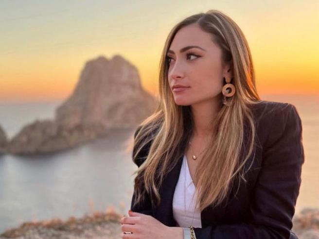 Video choc in aula: la festa di Giulia per l’arrivo del figlio, lui la stava già avvelenando