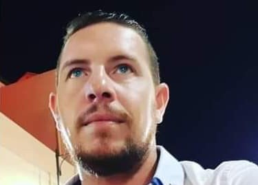 Olbia, dramma durante una partita di calcetto: muore l’allenatore Emanuele Cossu