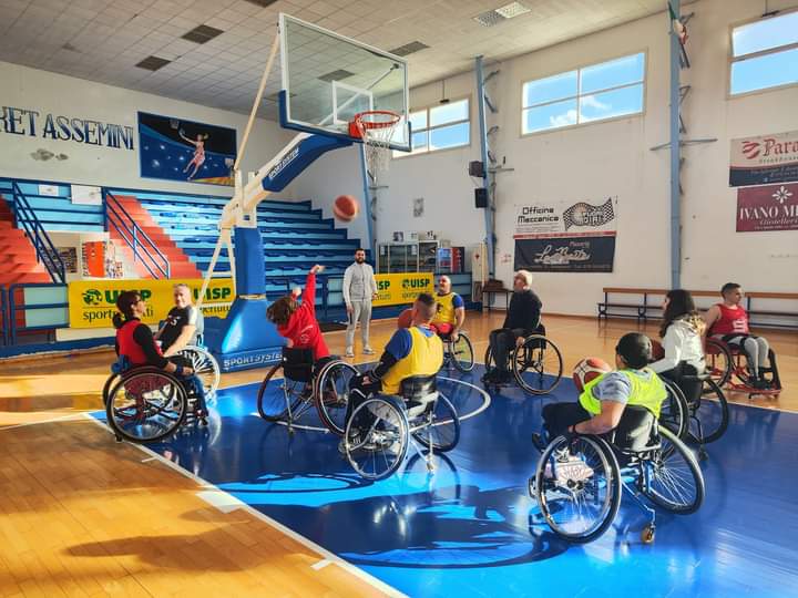 Assemini, primo open day di basket in carrozzina