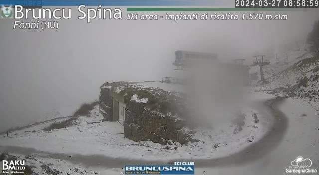 Torna la neve in Sardegna: Bruncu Spina imbiancato
