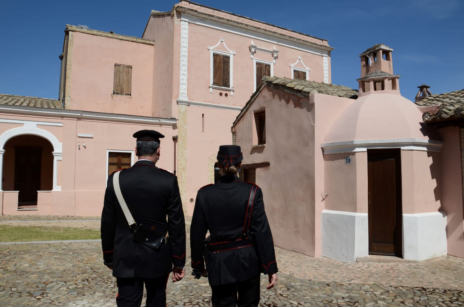 Ruba la bici a una pensionata, 21enne tunisino denunciato a Monastir