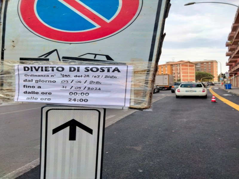 Cagliari, lavori lumaca per strisce e dossi in via Is Mirrionis: “Addio a tantissimi parcheggi sino a giugno”