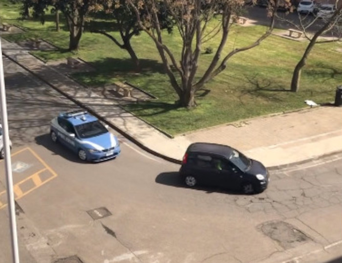 Cagliari, folle inseguimento da Mulinu Becciu a via Machiavelli: ladro d’auto sperona una volante