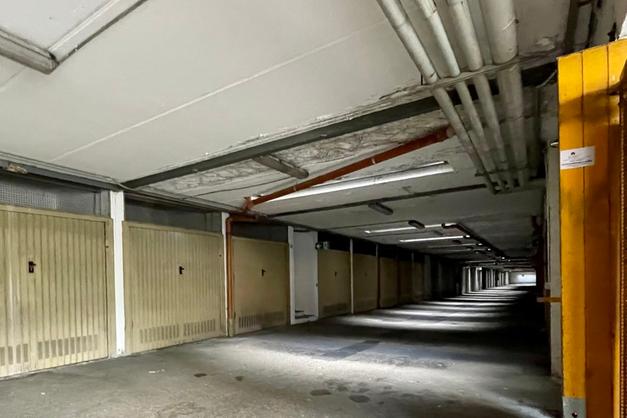 Cagliari, il  business dei garage nella città affamata di parcheggi: da 150 euro mensili allo stallo sino al venerdì