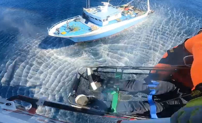 Cagliari, comandante colpito da un’ischemia in mare aperto: soccorso e salvato dalla guardia costiera