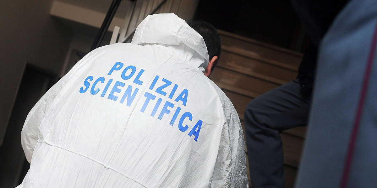 Gli parte un colpo mentre pulisce il fucile in casa, pensionato muore a Nuoro