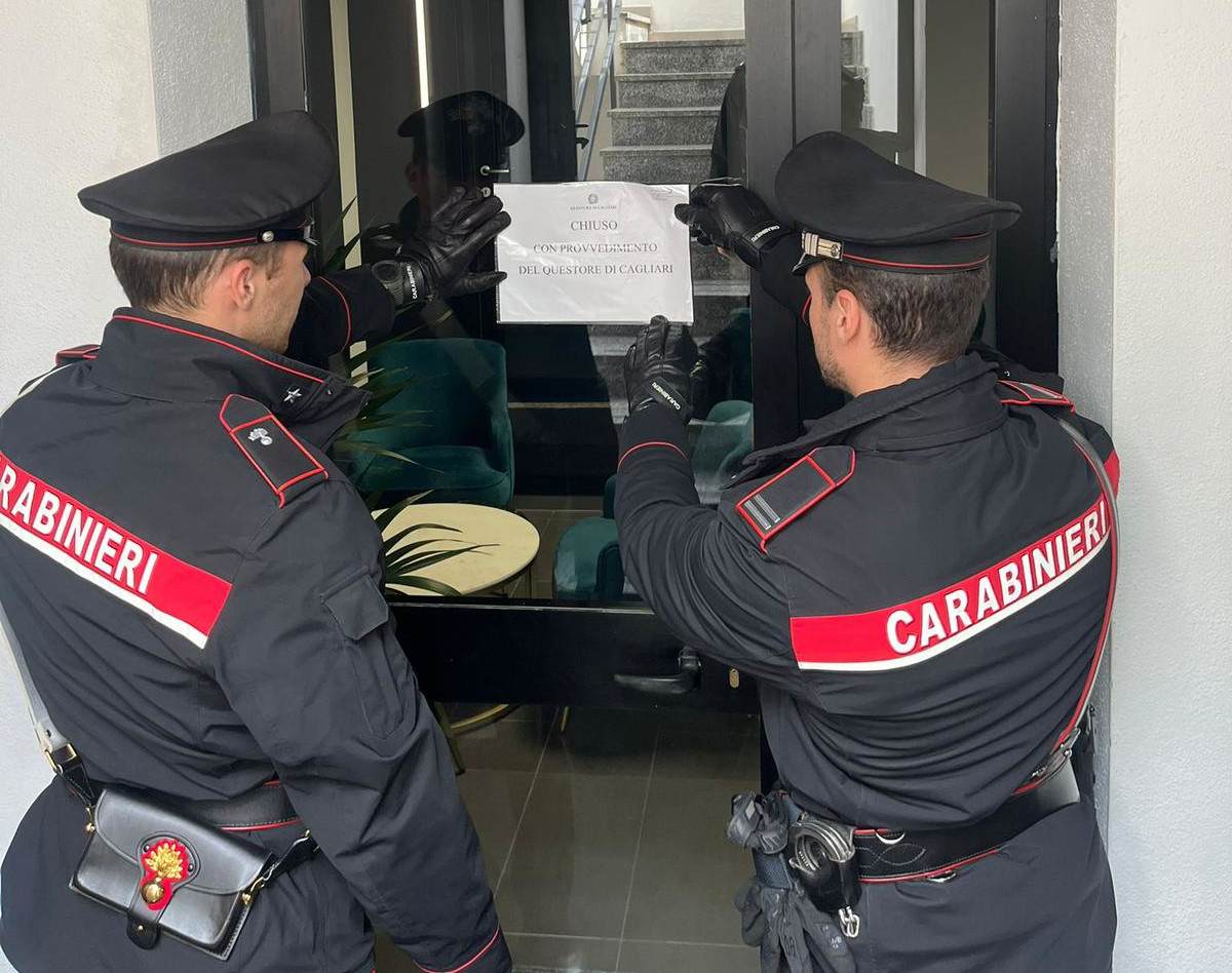 Poker illegale pubblicizzato sui social: chiusa sala giochi dal questore di Cagliari