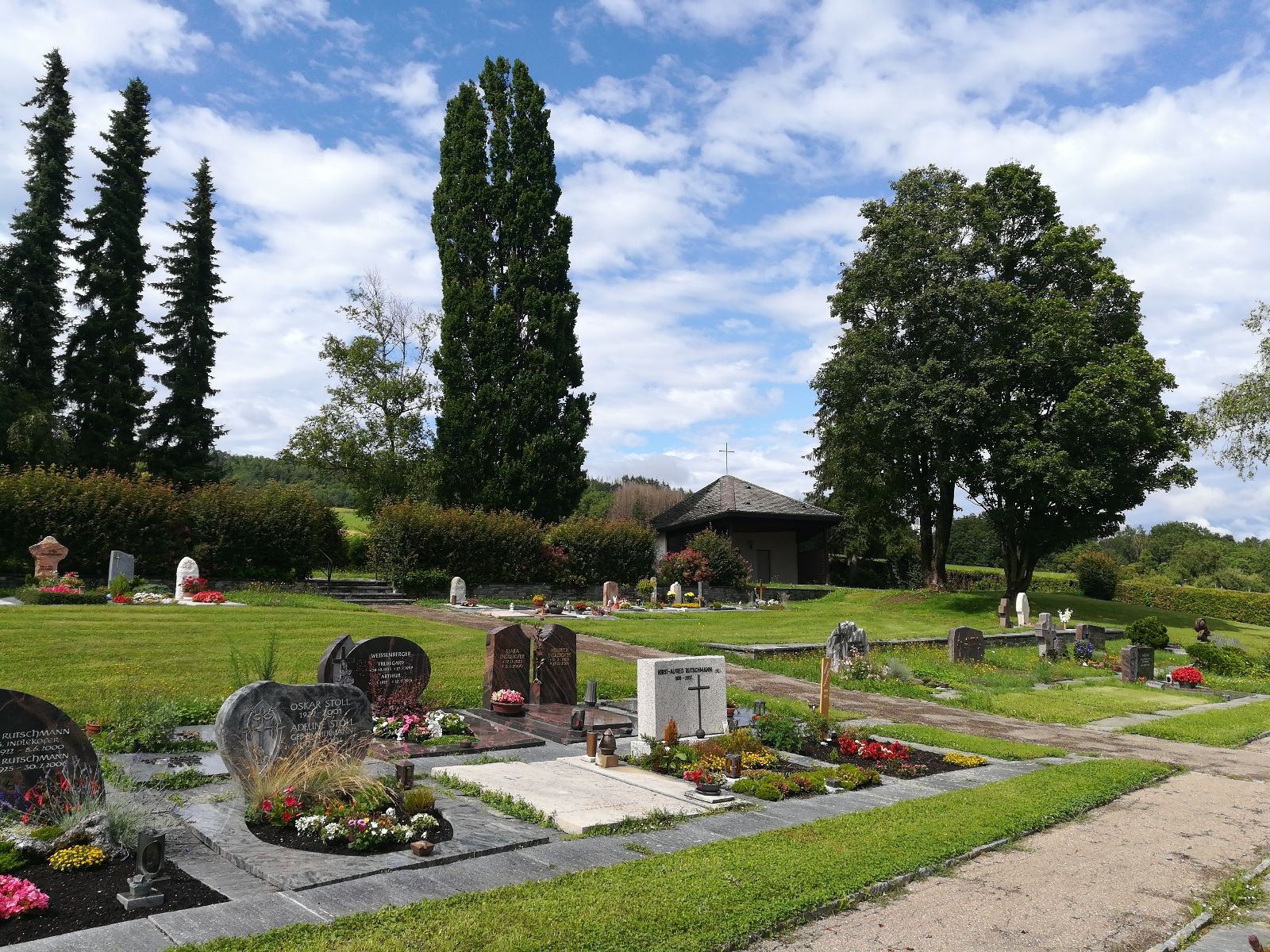Boom di solidarietà da Silius per il funerale della famiglia Congiu-Prasciolu, sterminata dal figlio in Germania