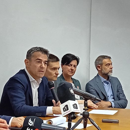 Il Campo largo rischia di spaccarsi a Cagliari, Sinistra futura contro Zedda: “No ad Azione, è di destra”