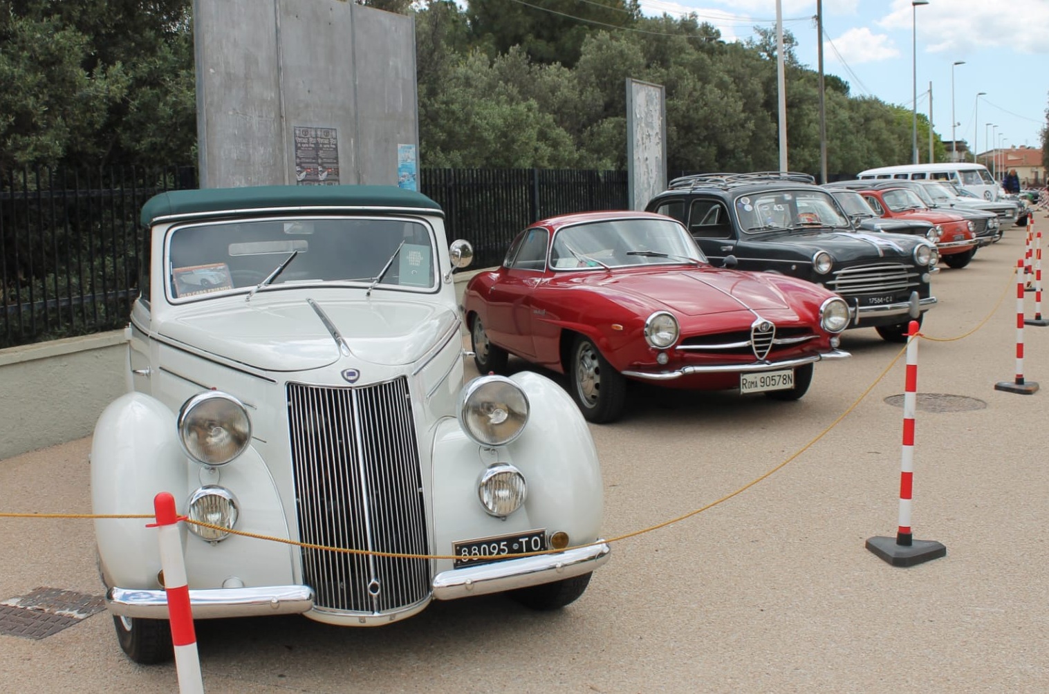 Pula, auto e moto d’epoca fanno sognare gli appassionati