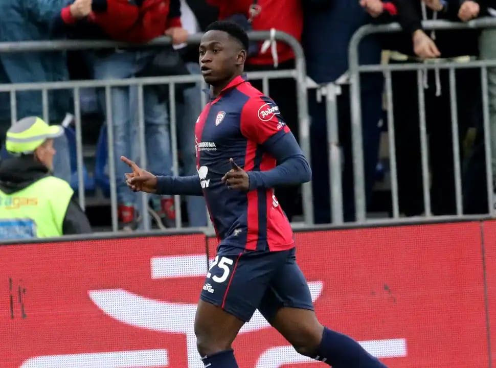 Cagliari-Verona 1-1, l’ex Sulemana firma il pareggio: Luvumbo sfiora soltanto il gol della vittoria