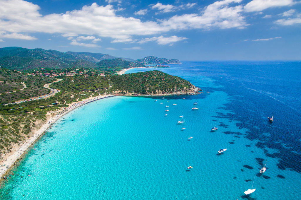 Cagliari a secco di bandiere blu, il mare più bello è a Quartu: doppietta con Poetto e Mari Pintau