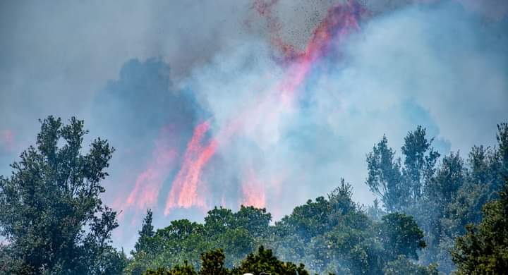 Gairo, grosso incendio divampato al confine con Osini: vigili del fuoco in azione per ore
