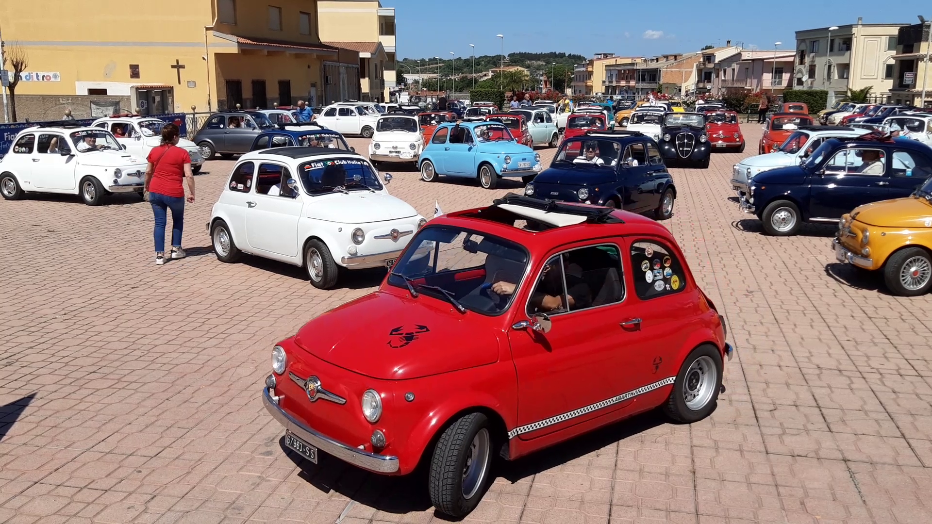 Grande successo per le Fiat 500 e derivate al “Terzo Raduno Città di Sestu” -VIDEO