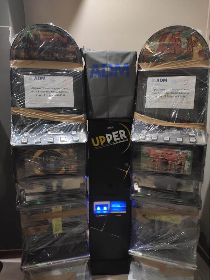 Cagliari, sequestrati due videopoker illegali: per il titolare 22 mila euro di sanzione