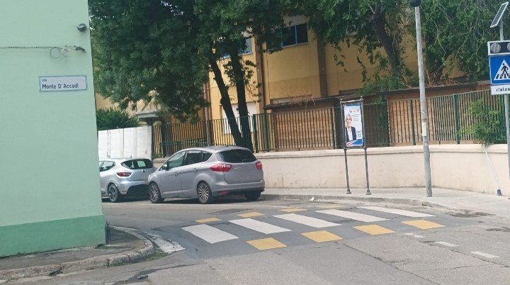 Monserrato, scontro sulle affissioni: “Irregolari i poster di Locci”