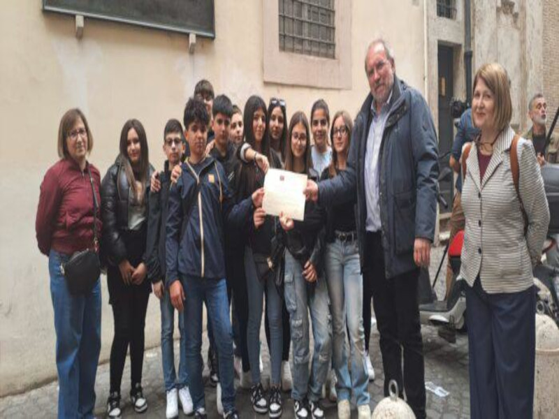 Sinnai, dal ricordo del terrorismo a Roma alla lotta alla criminalità: premio speciale per gli studenti della scuola secondaria