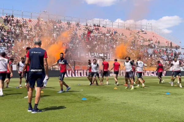 In 3500 spingono il Cagliari senza Jankto e con Makoumbou in bilico: “Carica, contro il Sassuolo vogliamo una vittoria”