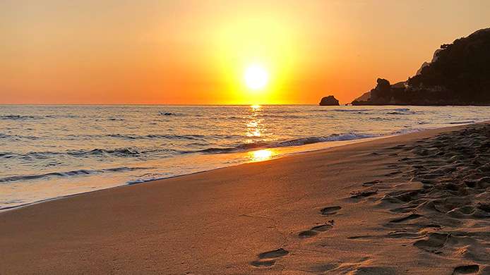 Meteo Casteddu, sole e 28 gradi sulla Sardegna: la pioggia resta distante dall’Isola