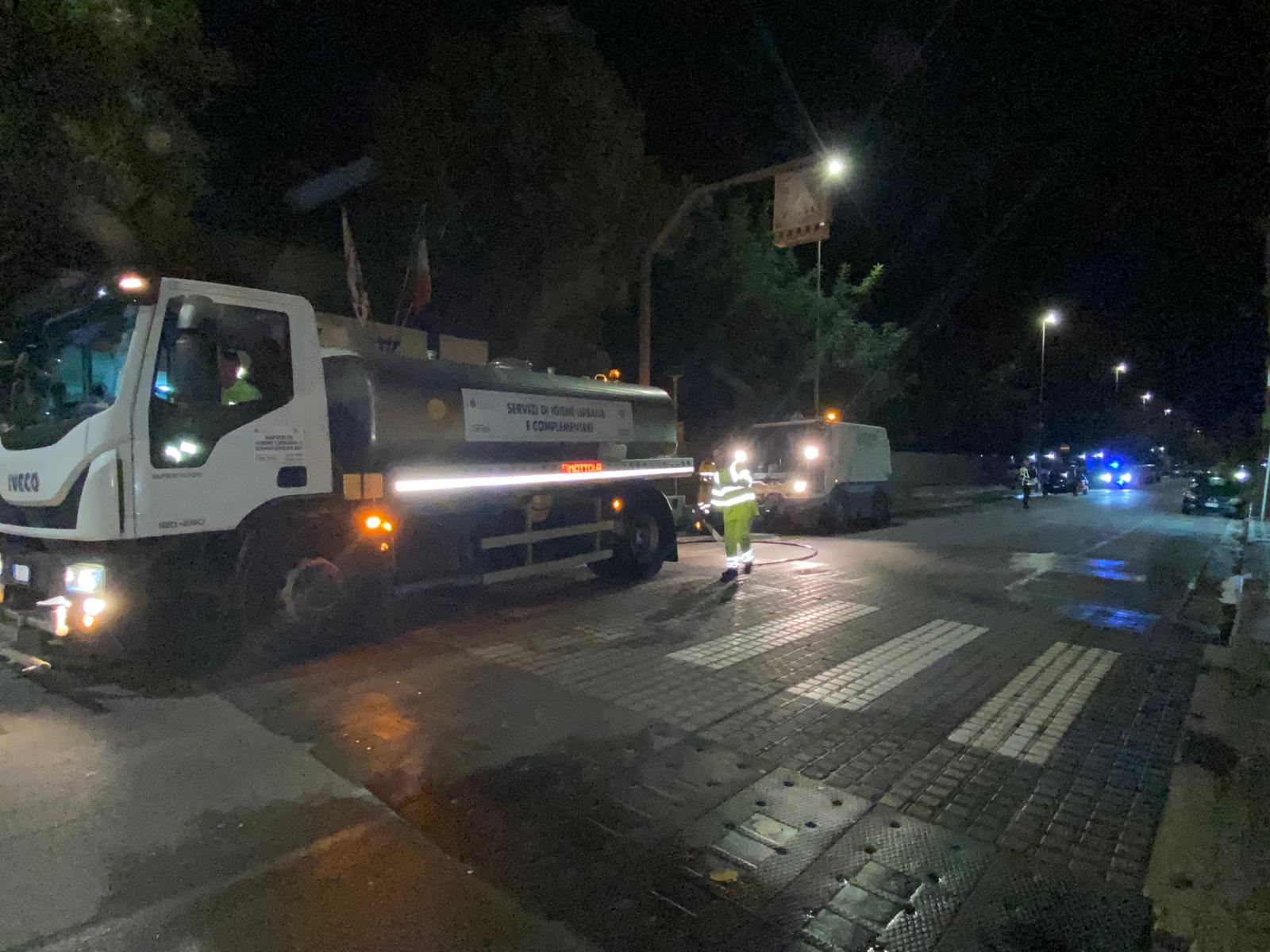 Quartu, boom di auto in divieto durante il lavaggio notturno: cento multe e carroattrezzi scatenato