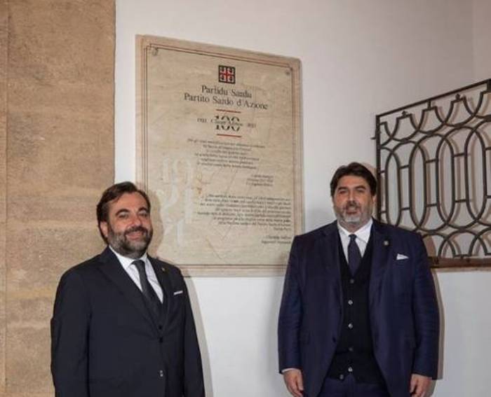 In consiglio regionale sparisce il Psd’Az, cancellato il gruppo: tutti in fuga da Solinas e Moro