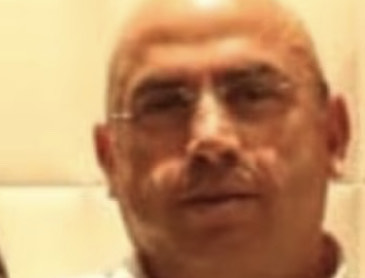 Aiuta il figlio rimasto per strada senza benzina e viene investito, Pino muore a 60 anni