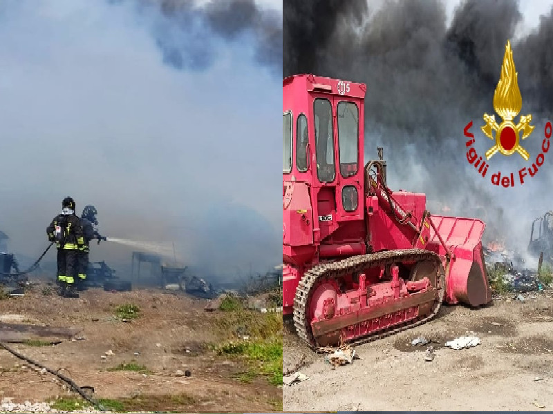 Vastissimo incendio nel campo Rom sulla 387 a Selargius, in fiamme carcasse d’auto e rifiuti