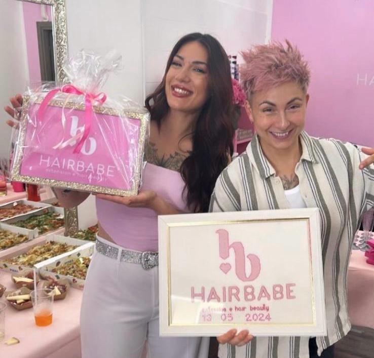Martina e Sara aprono le porte di Hair Babe, il primo salone specializzato in extension a tessitura in Sardegna