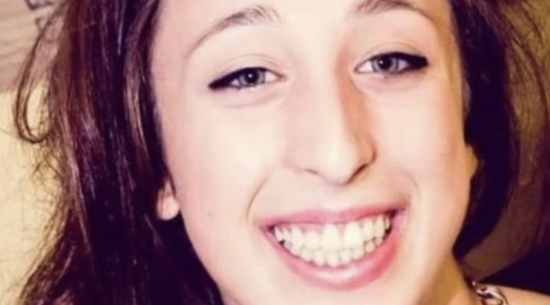 Va in vacanza in Portogallo e viene travolta da un’onda: Margherita muore a 28 anni 