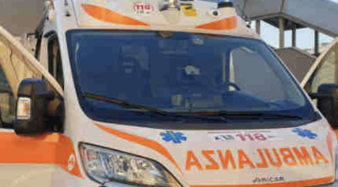 Bambina di 3 anni cade in un canale e muore mentre era a un picnic con la famiglia 