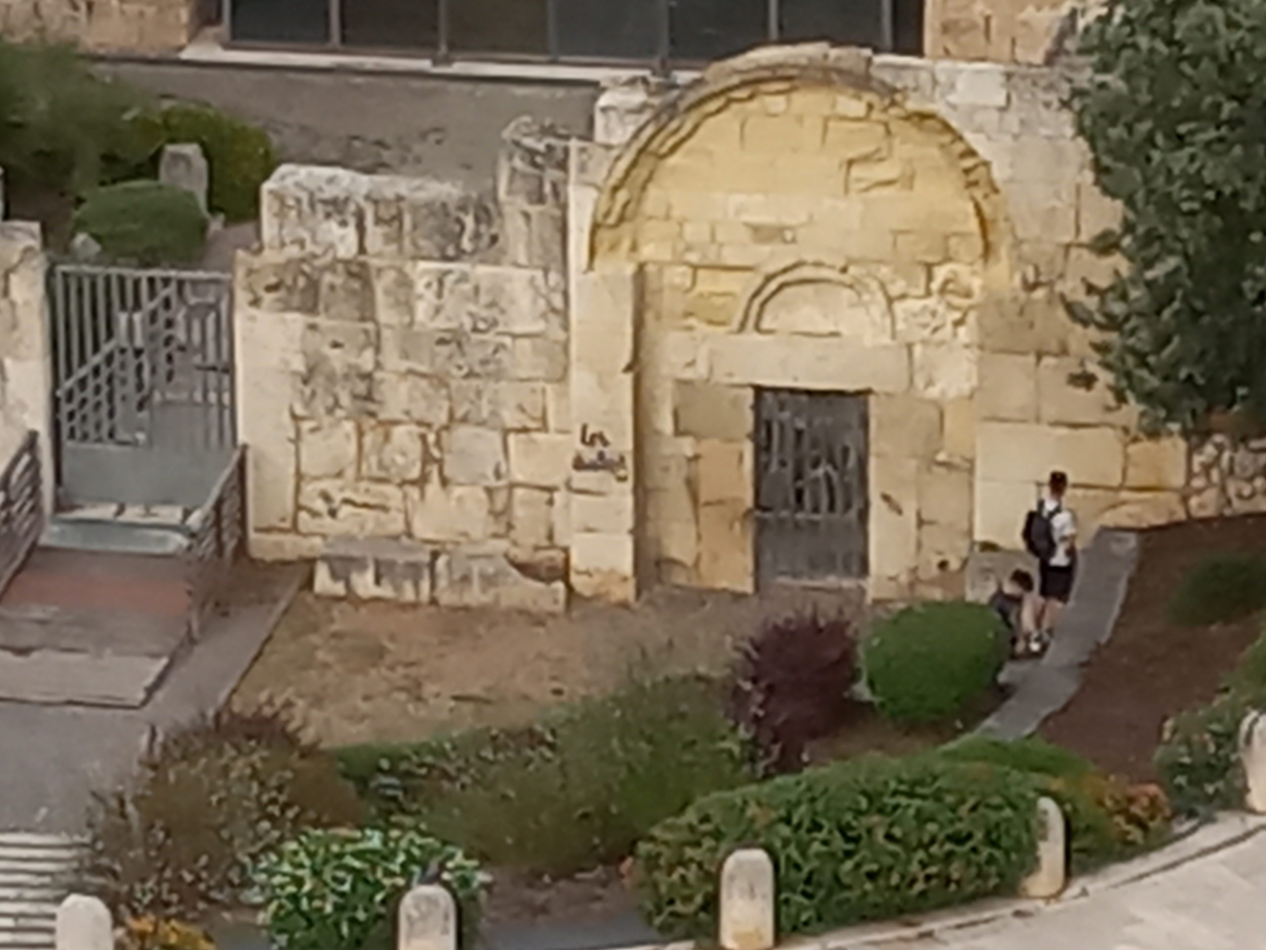 Pride 2024 a Cagliari, la chiesa di San Saturnino diventa un bagno pubblico