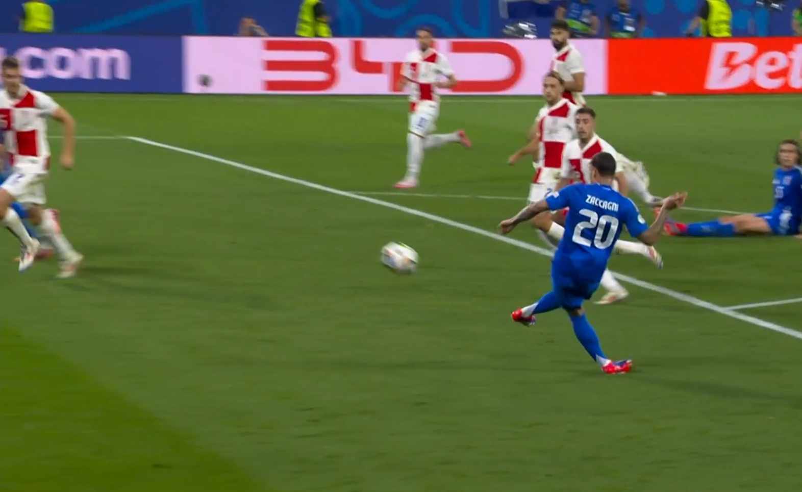 Italia da batticuore, con la Croazia il pareggio arriva all’ultimo minuto: azzurri agli ottavi