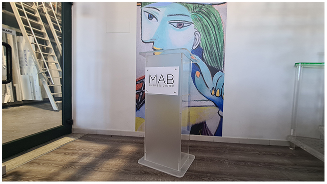 I Consigli di Neon Europa: I leggii su Misura in Plexiglas