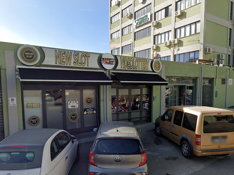 Troppo vicina al Brotzu e a una scuola: la sala giochi di via Peretti a Selargius deve chiudere