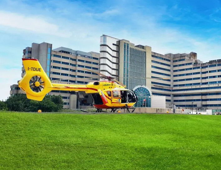 Dramma sfiorato a Norbello, bimbo di 10 anni in monopattino travolto e trascinato da un cavallo