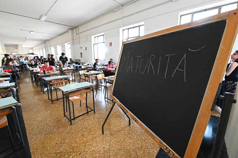 Da Ungaretti a Pirandello passando per la Montalcini e il patrimonio culturale: al via la maturità per 12.200 studenti in Sardegna