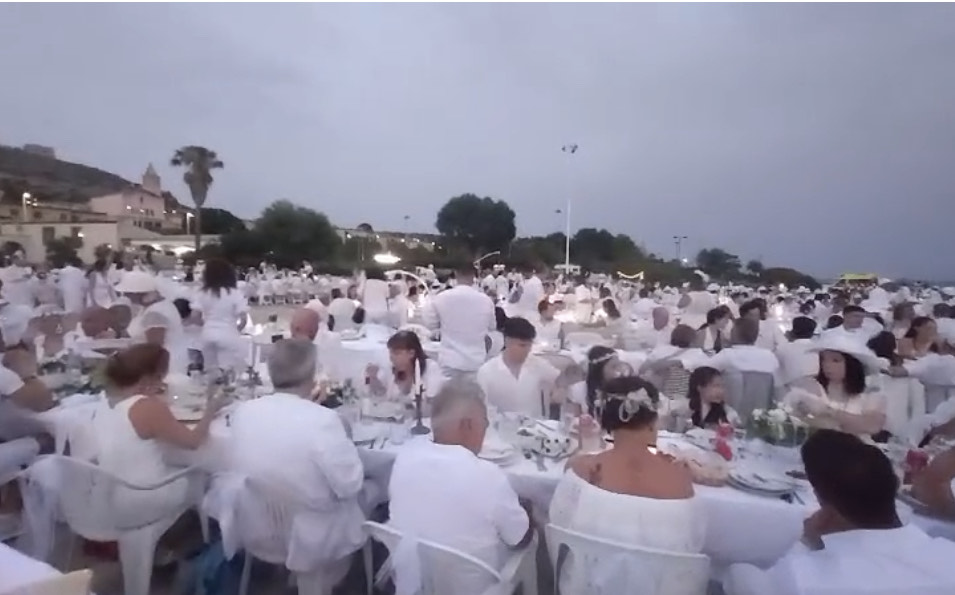 Cena in Bianco al Lazzaretto, più di mille persone presenti all’evento organizzato dalla pro loco di Cagliari