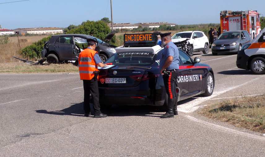 Lo schianto dopo la mancata precedenza, sangue a Guspini: muore la 75enne Regina Furlani, grave ma vivo il marito
