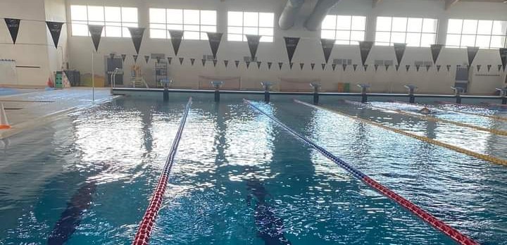 Assemini, tuffi ancora vietati nella piscina comunale presa di mira dai vandali