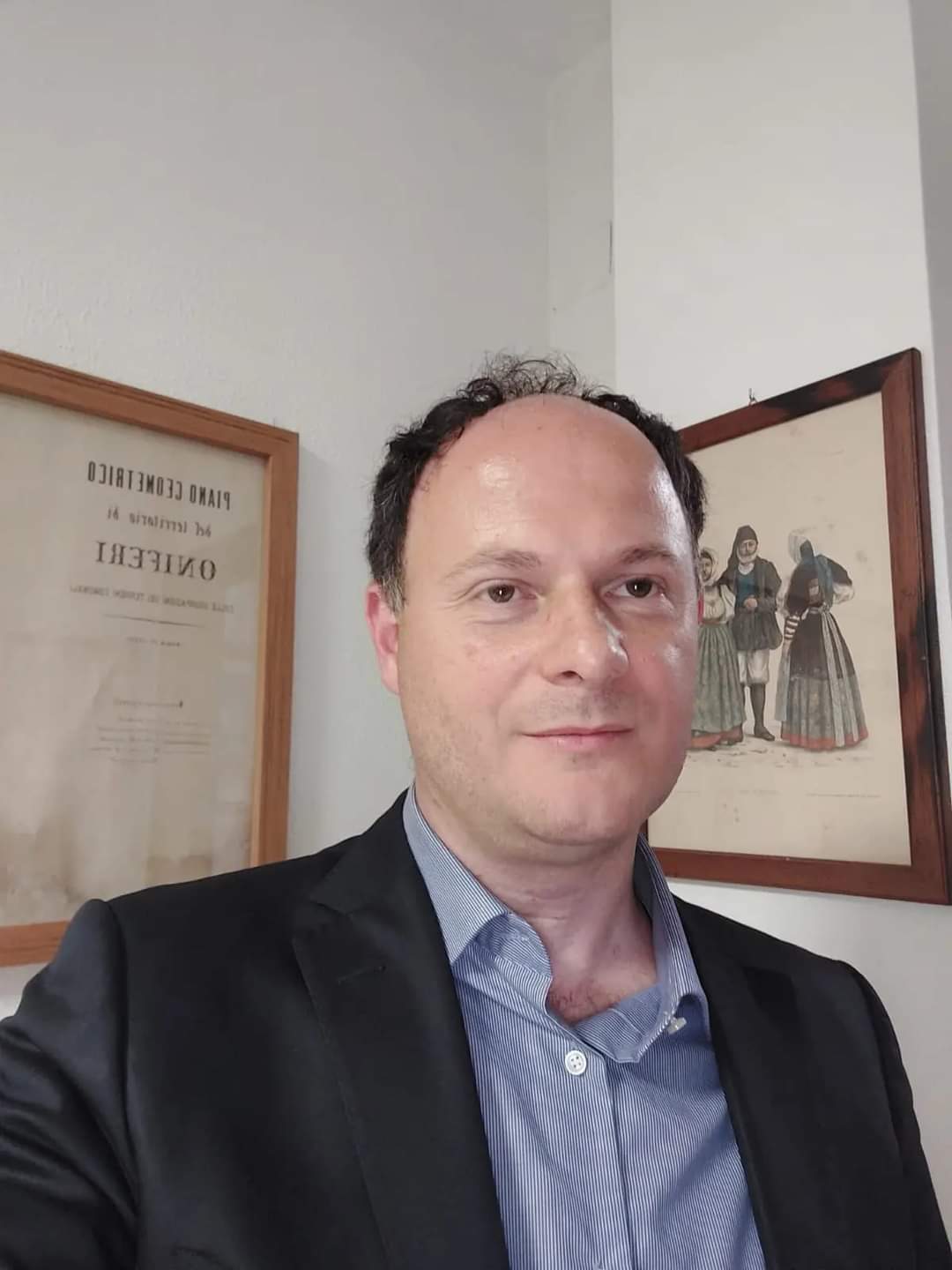 Muore a 47 anni Davide Muledda, lacrime a Oniferi per la scomparsa del giovane sindaco