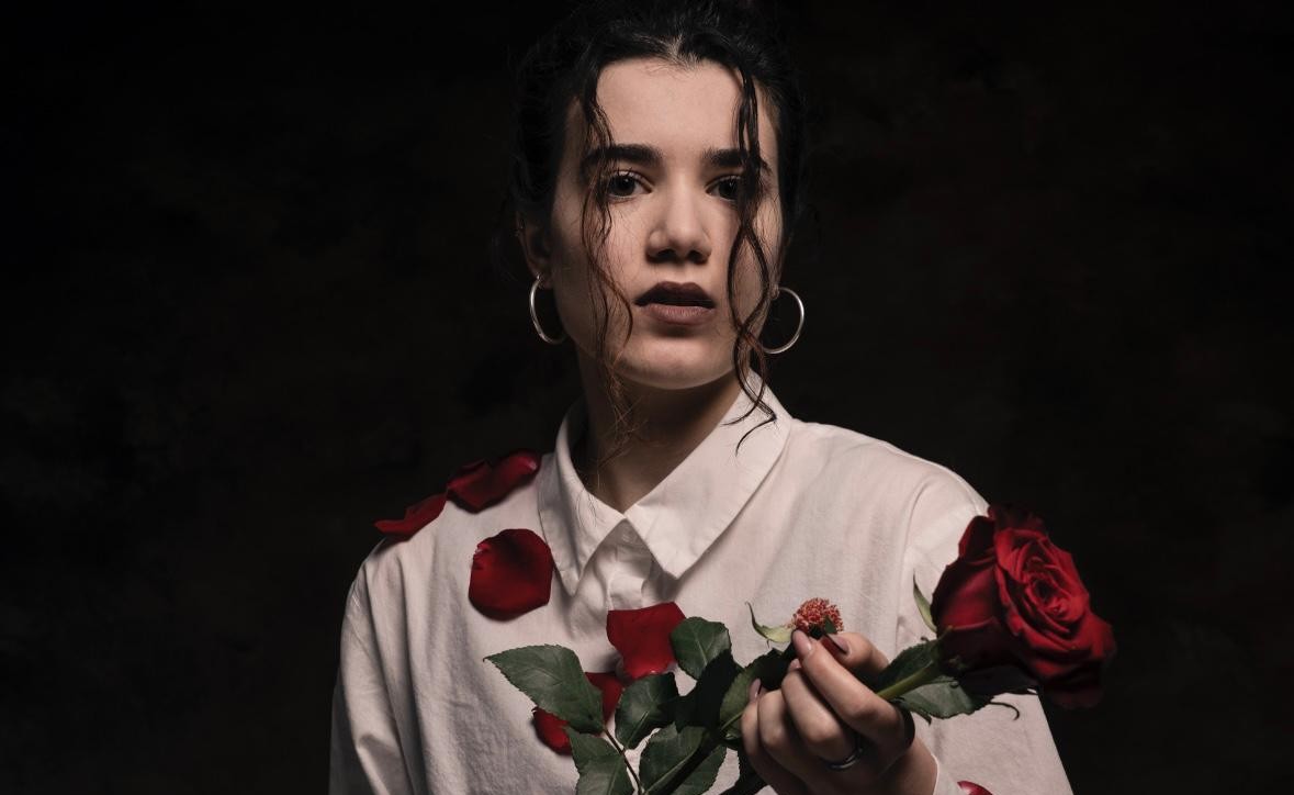 Cagliari, il jingle del video Ctm per i bus notturni cantato da Chiara Orefice