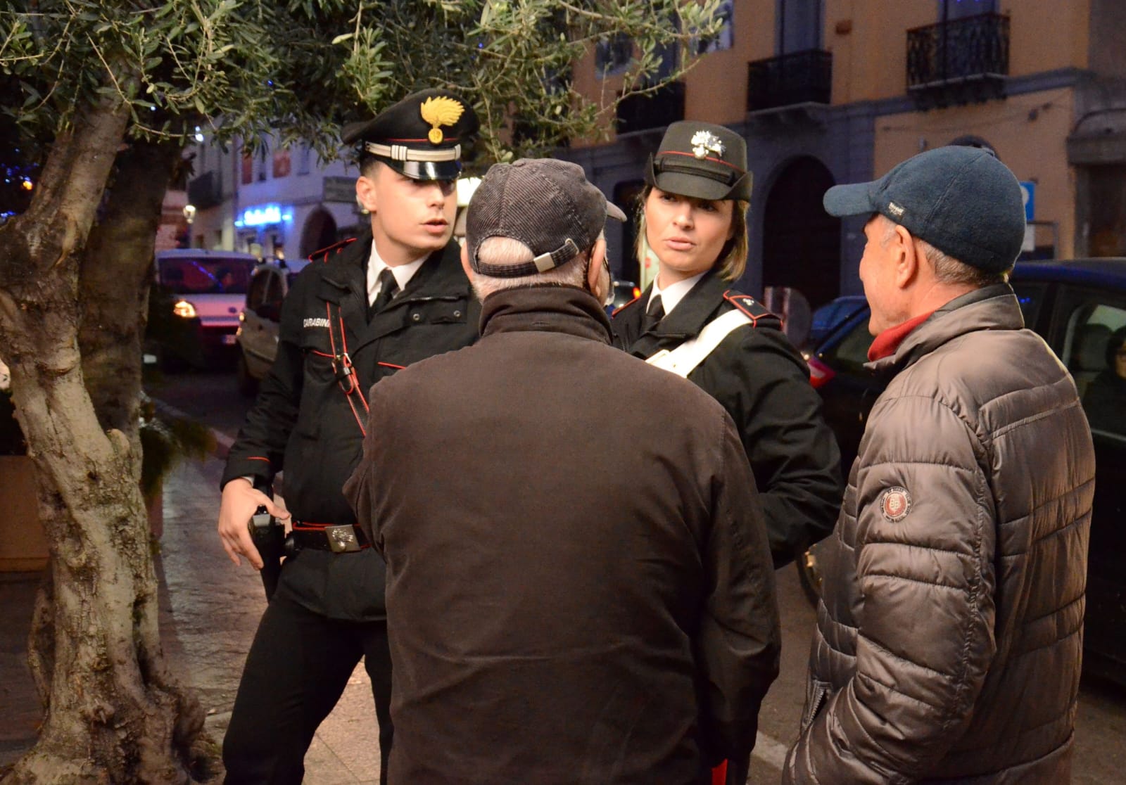 Attimi di paura a Dolianova, giovane minaccia il suicidio: salvato dai carabinieri