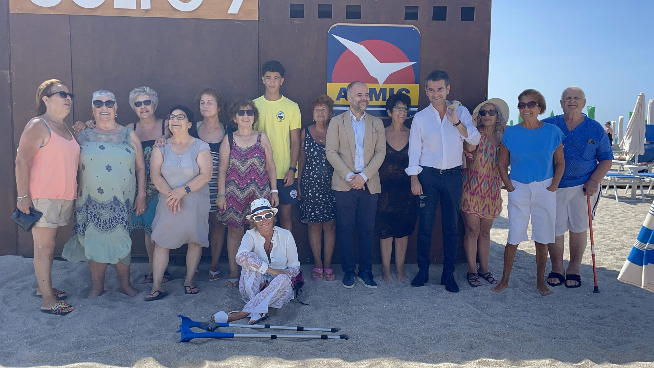 A Cagliari torna “Un mare di emozioni”, anche i disabili al Poetto per godersi mare e sole