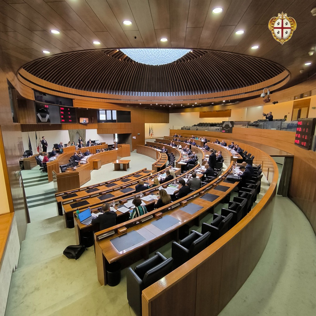 Abolite, anzi no: il consiglio regionale resuscita le province, per il centrodestra è solo poltronificio