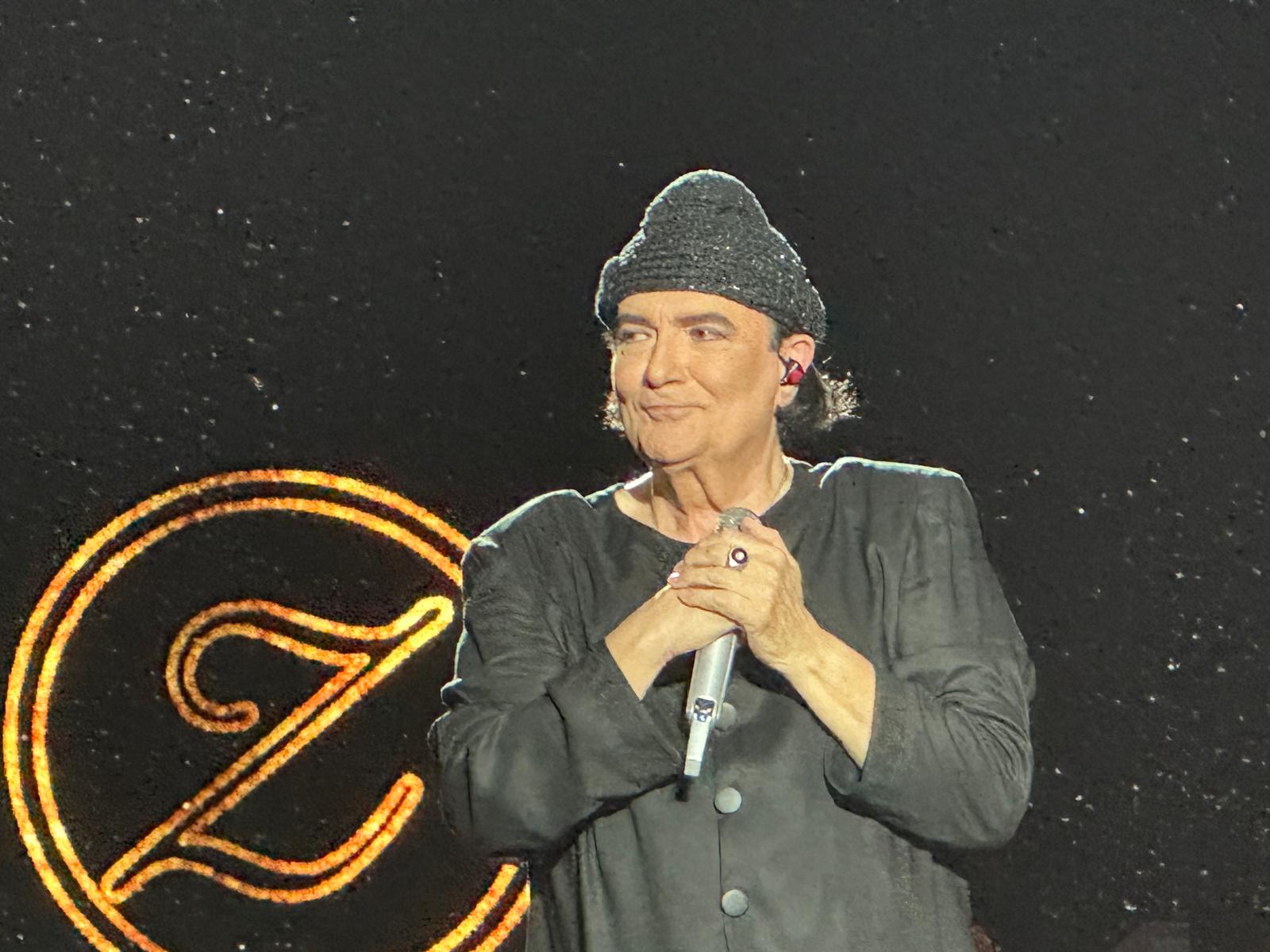 Renato Zero, magica notte alla Forte Arena: 50 anni di carriera in tre ore di emozioni